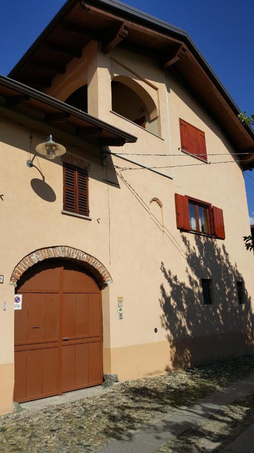 Bed and Breakfast La Taverna Di Tony Montalto Dora Exterior foto